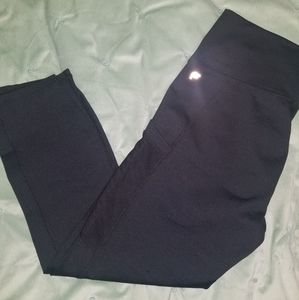 Black fabletics leggings 7/8 length